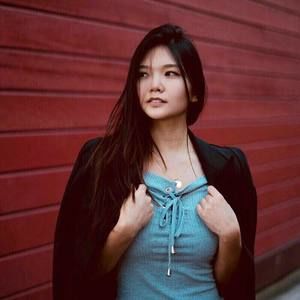 Meet your Posher, Lin